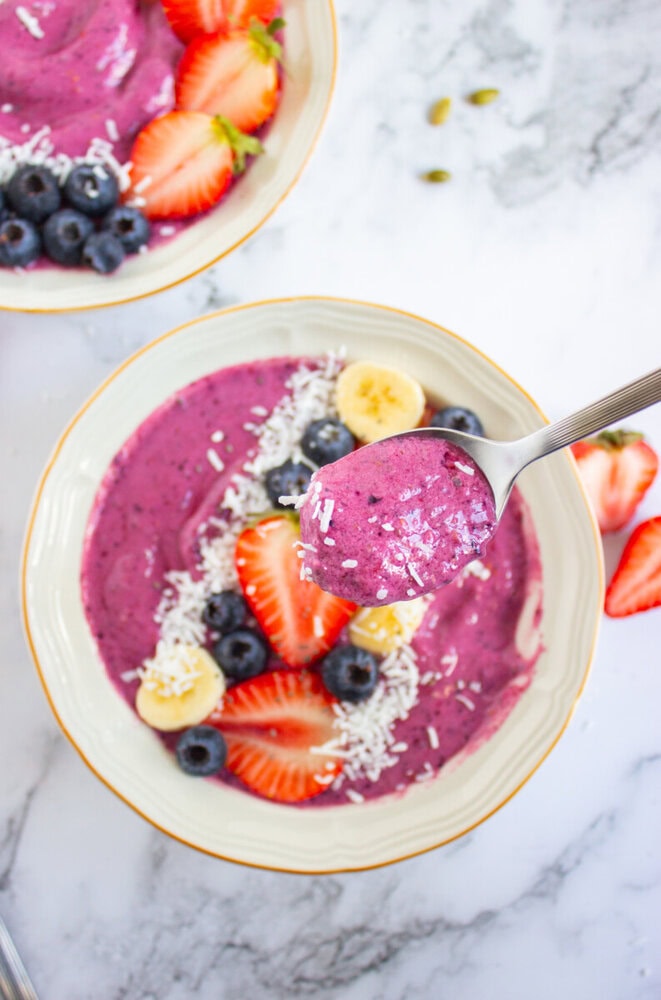 Mixed Berry Smoothie Bowl