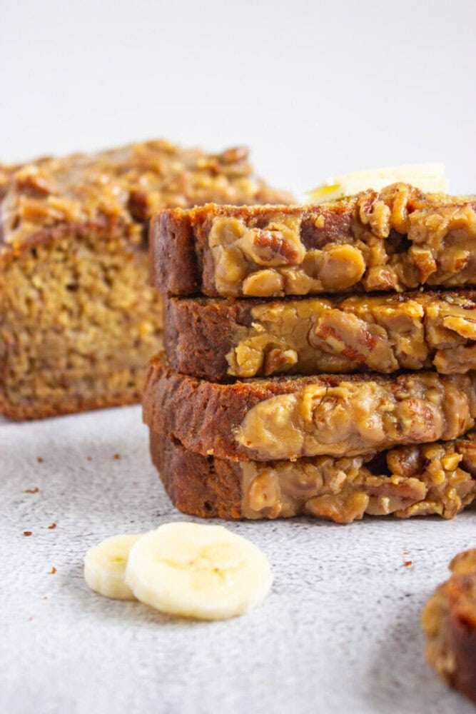 Greek Yogurt Banana Bread with Brown Sugar Pecan Glaze Greek Yogurt Banana Bread with Brown Sugar Pecan Glaze