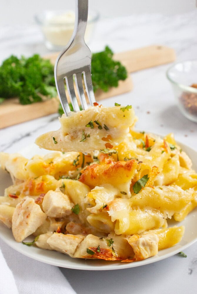 Chicken Alfredo Baked Pasta