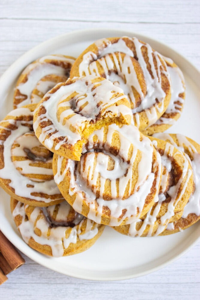 Pumpkin Cinnamon Roll Cookies