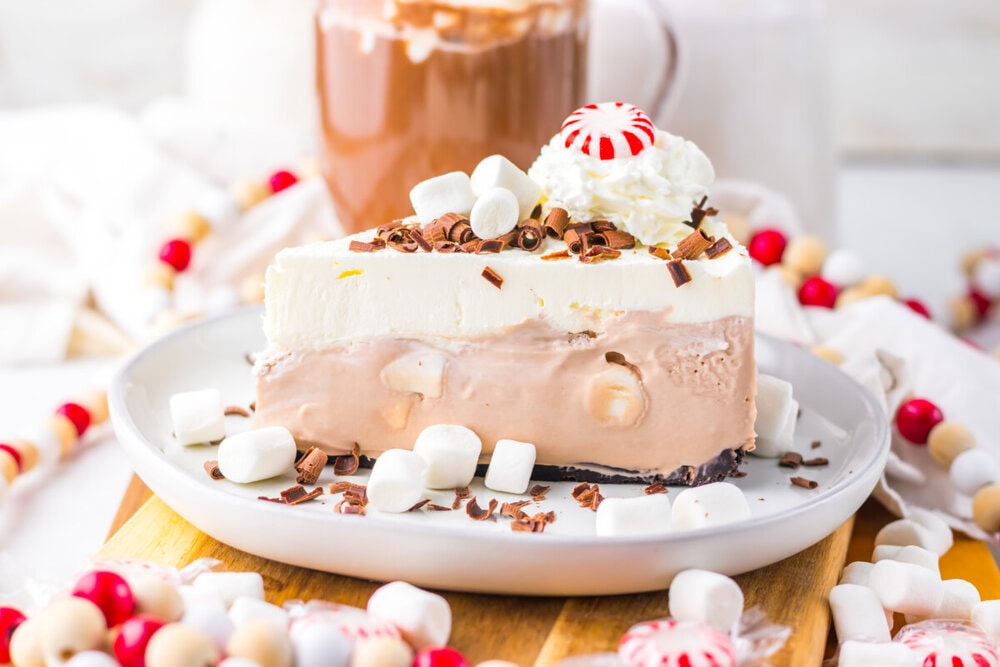 No Bake Peppermint Hot Chocolate Cheesecake