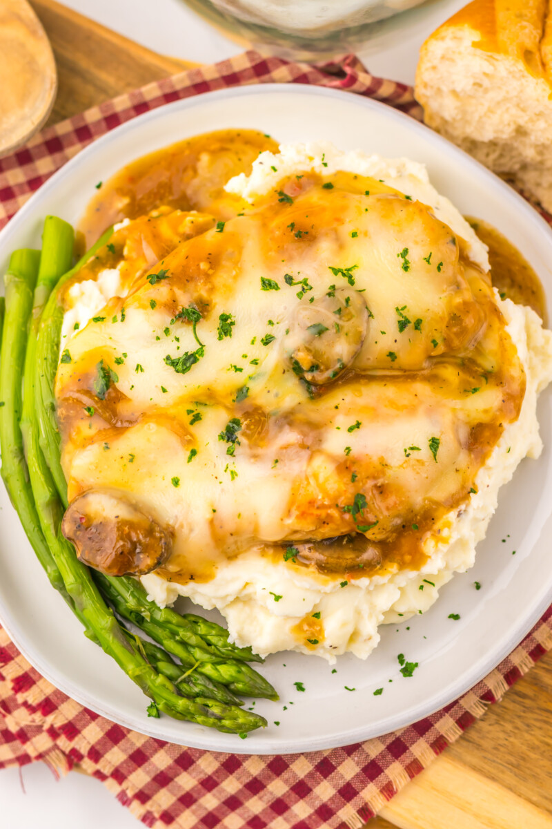 Slow Cooker Copycat Texas Roadhouse Smothered Chicken Slow Cooker Copycat Texas Roadhouse Smothered Chicken