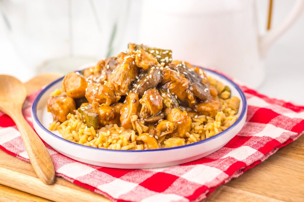 Slow Cooker Copycat Panda Express Mushroom Chicken