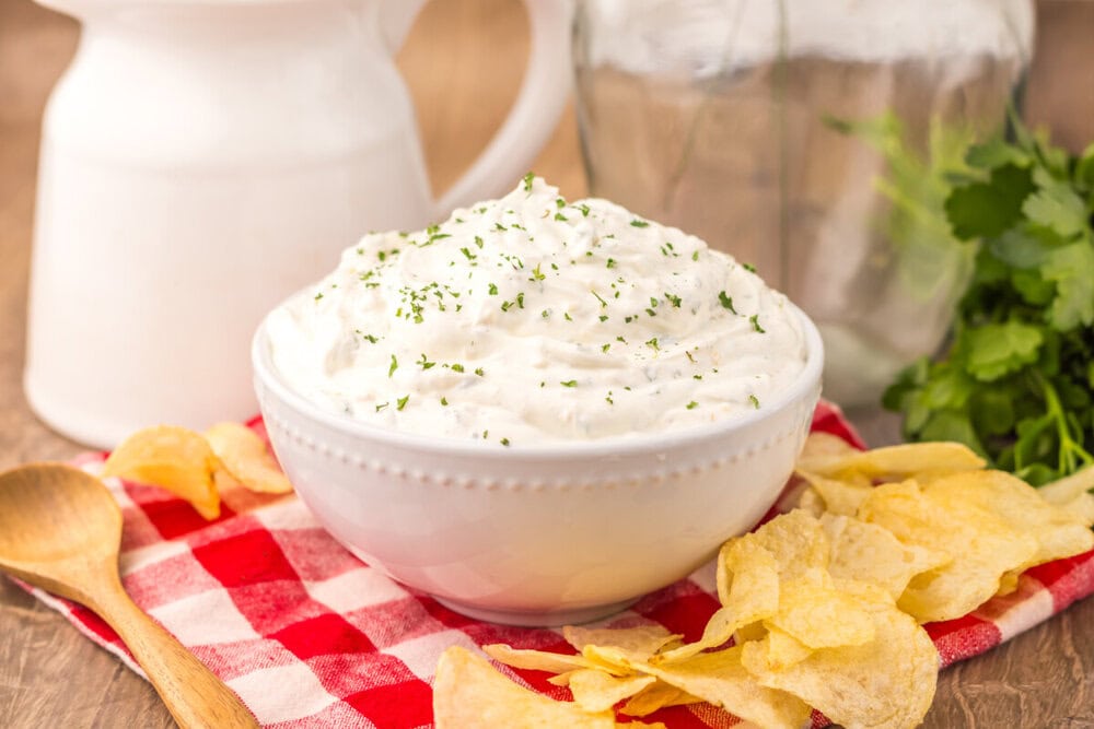 Creamy Sour Cream Chip Dip
