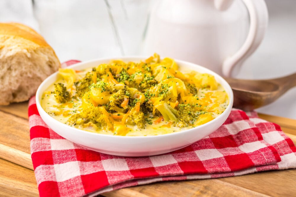 Slow Cooker Broccoli Cheddar Tortellini Soup