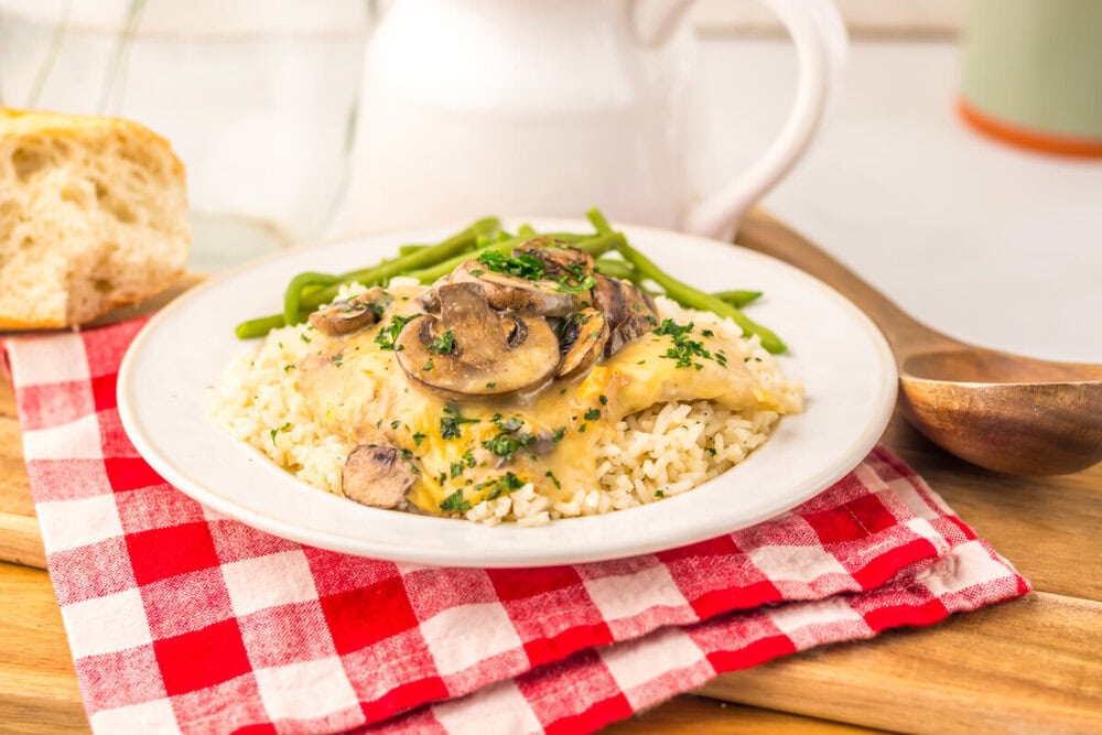 Slow Cooker Copycat Cracker Barrel Chicken & Rice